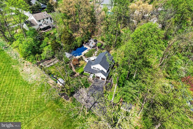 1102 LANTERN CIR, Phoenixville, PA 19460