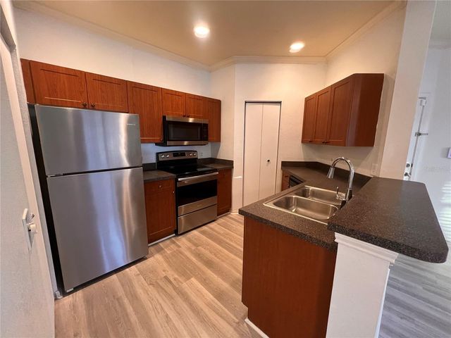 2171 PORTOFINO PLACE 2712, Palm Harbor, FL 34683