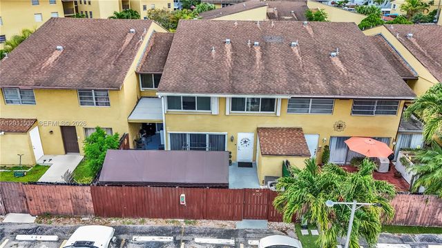 15460 SW 82nd Ln 403, Miami, FL 33193
