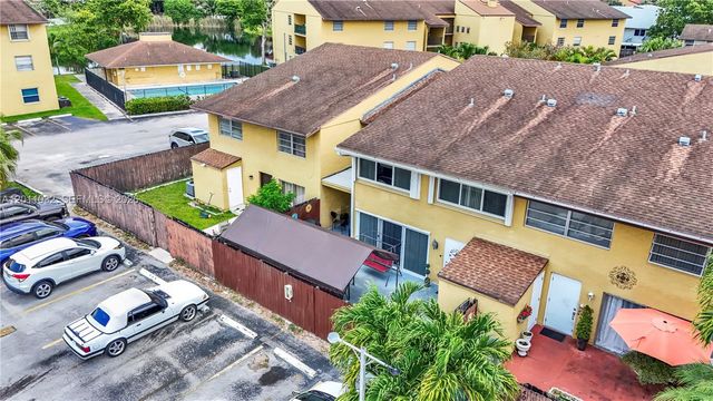 15460 SW 82nd Ln 403, Miami, FL 33193