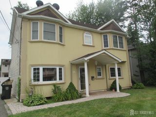 14 New Dover Road, Iselin, NJ 08830