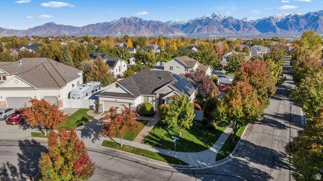 6453 S FREMONT PEAK CIR, Taylorsville, UT 84129