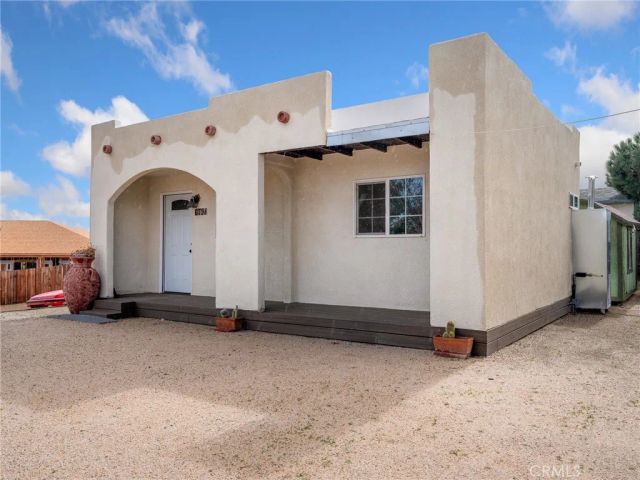 6791 Redwood Avenue, Hesperia, CA 92345