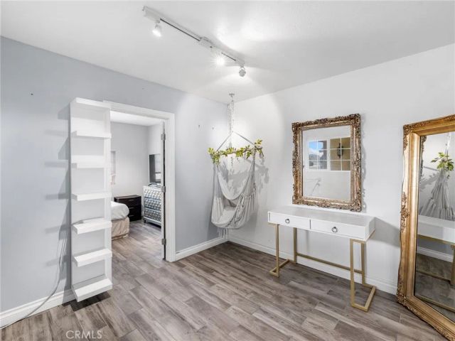 6791 Redwood Avenue, Hesperia, CA 92345