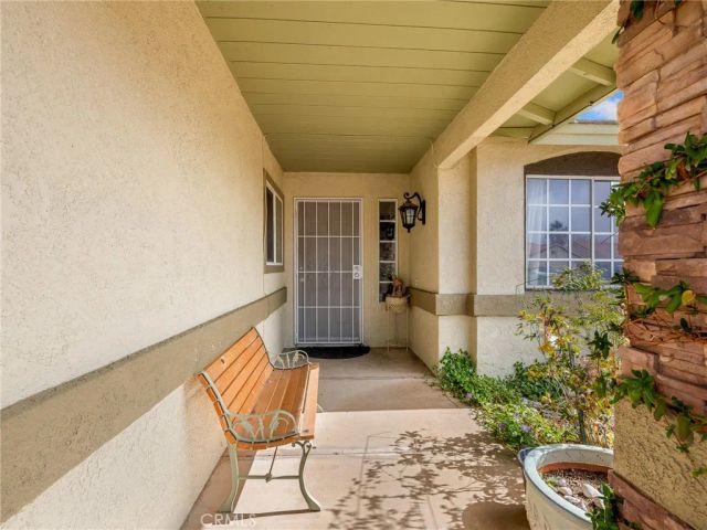 6791 Redwood Avenue, Hesperia, CA 92345