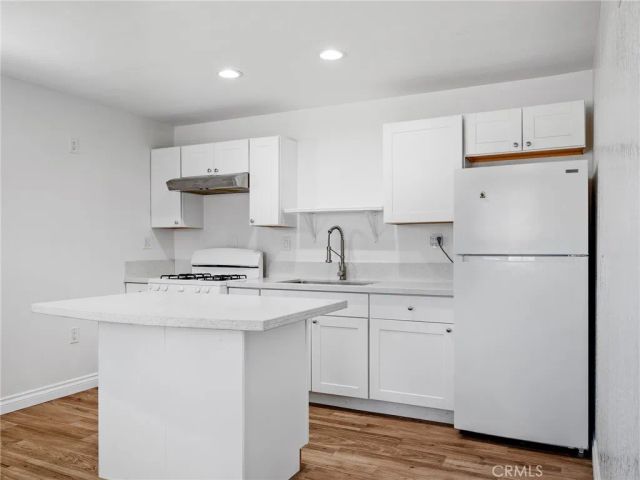 6791 Redwood Avenue, Hesperia, CA 92345