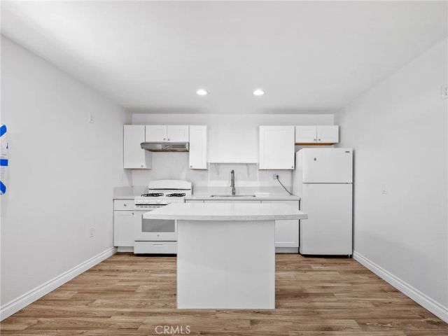 6791 Redwood Avenue, Hesperia, CA 92345