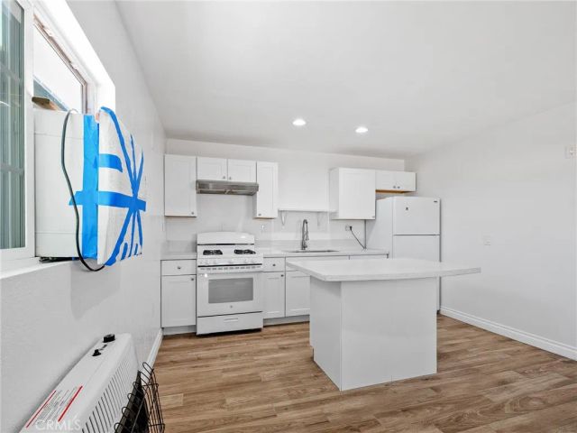 6791 Redwood Avenue, Hesperia, CA 92345