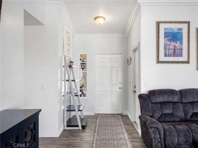 6791 Redwood Avenue, Hesperia, CA 92345
