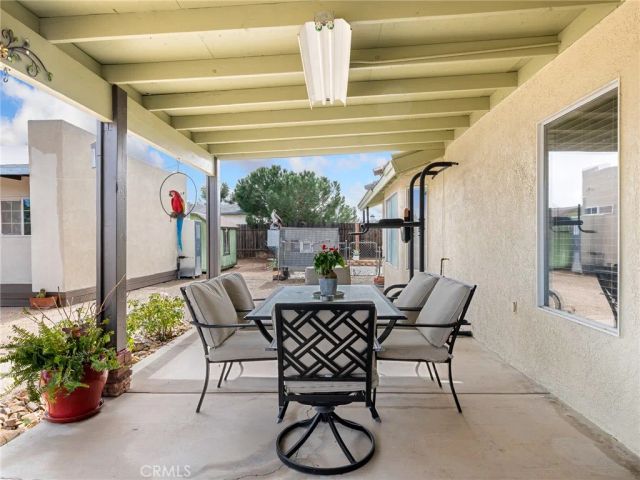 6791 Redwood Avenue, Hesperia, CA 92345