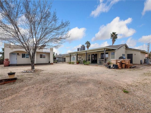 6791 Redwood Avenue, Hesperia, CA 92345
