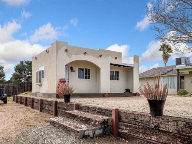 6791 Redwood Avenue, Hesperia, CA 92345