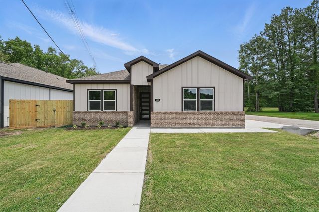 3500 Mcbride Street, Dayton, TX 77535