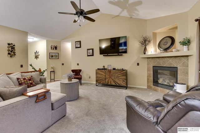 6627 N 149 Avenue, Omaha, NE 68116