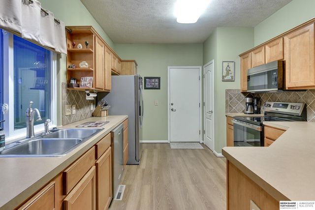 6627 N 149 Avenue, Omaha, NE 68116