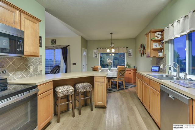 6627 N 149 Avenue, Omaha, NE 68116