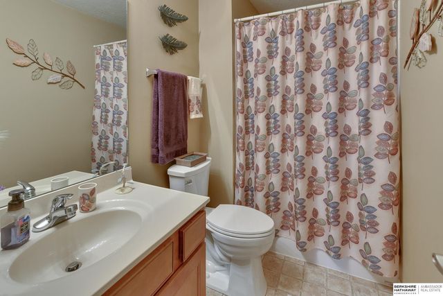 6627 N 149 Avenue, Omaha, NE 68116