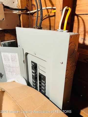 419 W Jolly Road, Lansing, MI 48910