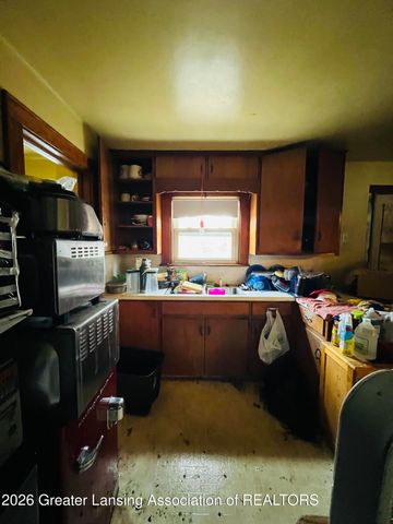 419 W Jolly Road, Lansing, MI 48910