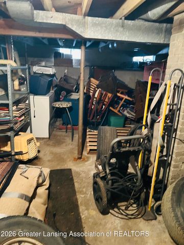 419 W Jolly Road, Lansing, MI 48910