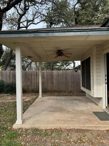 8724 Barrow Glen LOOP, Austin, TX 78749