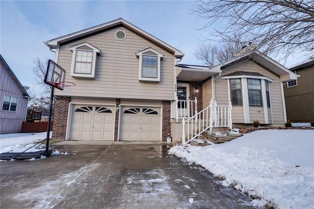 304 W Calico Drive, Raymore, MO 64083