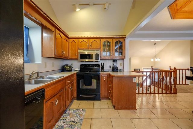 304 W Calico Drive, Raymore, MO 64083