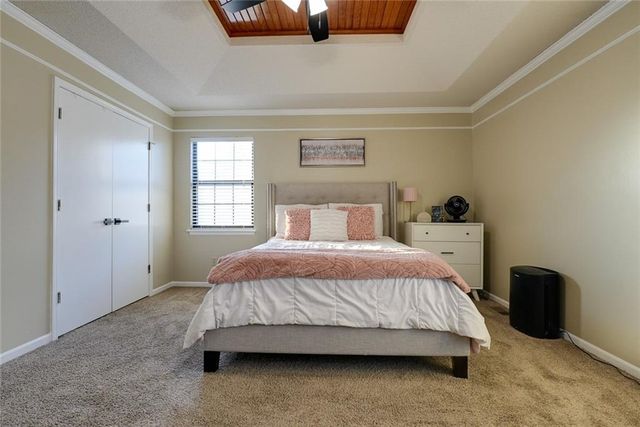 304 W Calico Drive, Raymore, MO 64083