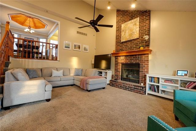 304 W Calico Drive, Raymore, MO 64083