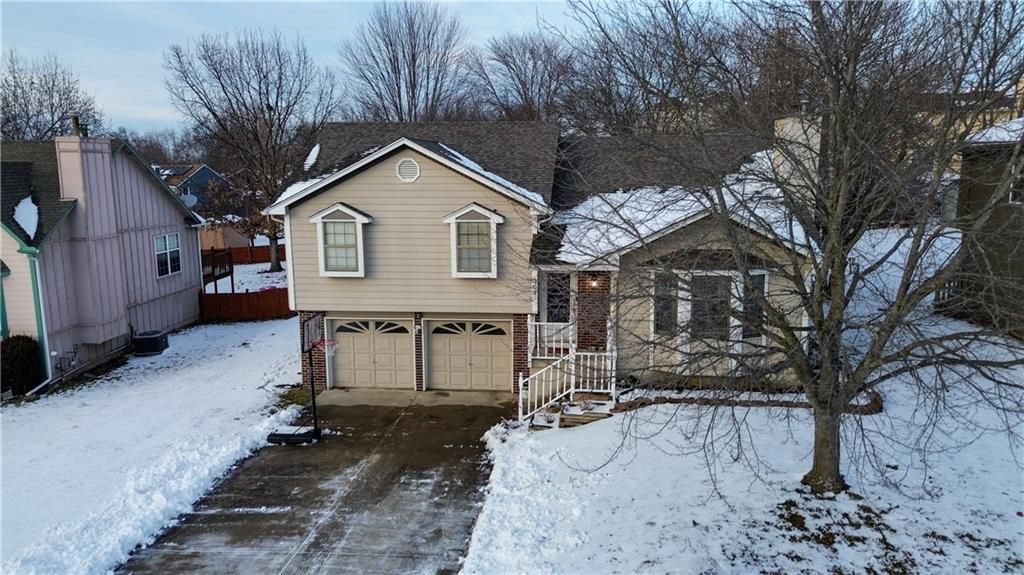 304 W Calico Drive, Raymore, MO 64083