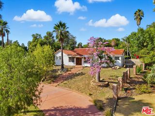 10440 Johanna Avenue, Sunland, CA 91040