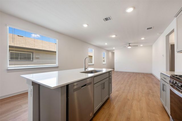 336 FAIRFAX Ave, San Marcos, TX 78666