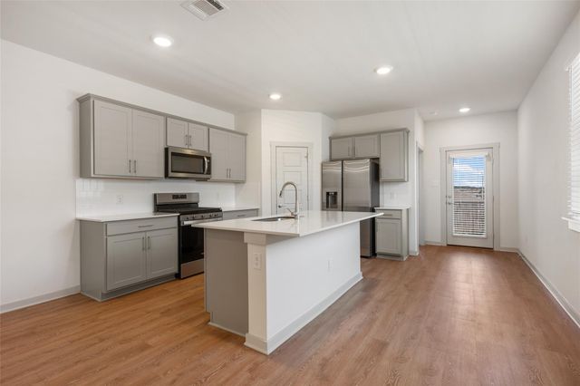 336 FAIRFAX Ave, San Marcos, TX 78666
