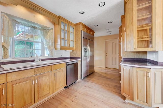 3753 Mountcrest Drive, Las Vegas, NV 89121