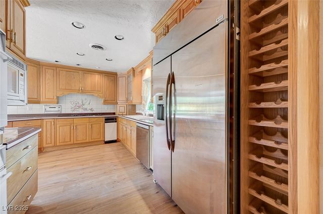 3753 Mountcrest Drive, Las Vegas, NV 89121