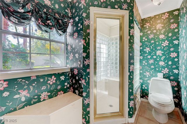 3753 Mountcrest Drive, Las Vegas, NV 89121