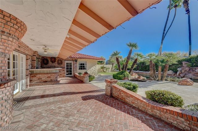 3753 Mountcrest Drive, Las Vegas, NV 89121