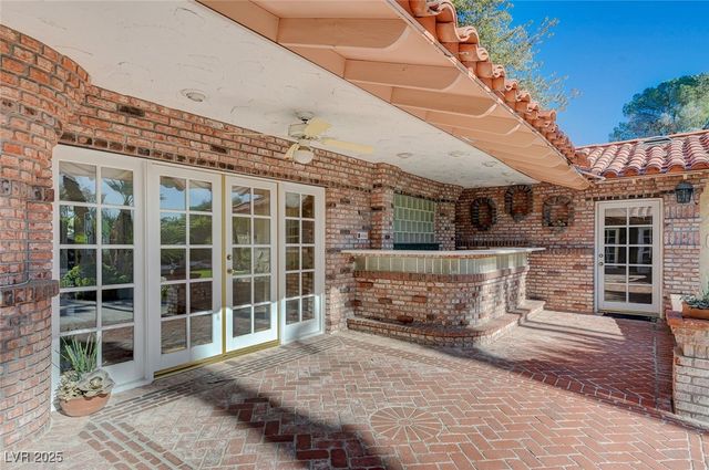 3753 Mountcrest Drive, Las Vegas, NV 89121