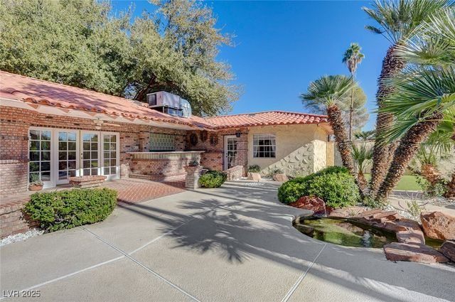 3753 Mountcrest Drive, Las Vegas, NV 89121