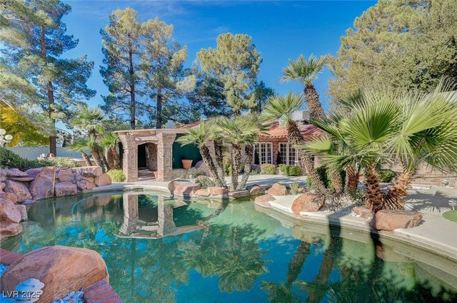 3753 Mountcrest Drive, Las Vegas, NV 89121