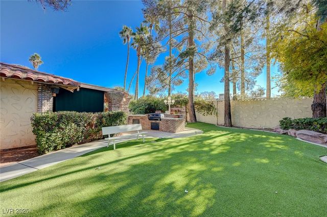 3753 Mountcrest Drive, Las Vegas, NV 89121