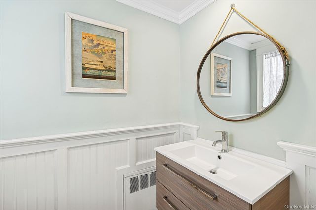 23 Cynthia Lane, East Islip, NY 11730