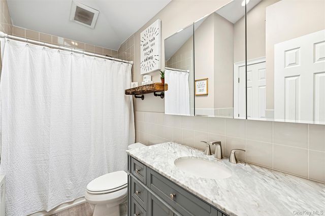 23 Cynthia Lane, East Islip, NY 11730