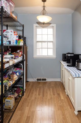 623 S 6th Street S, Moorhead, MN 56560