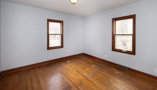 623 S 6th Street S, Moorhead, MN 56560