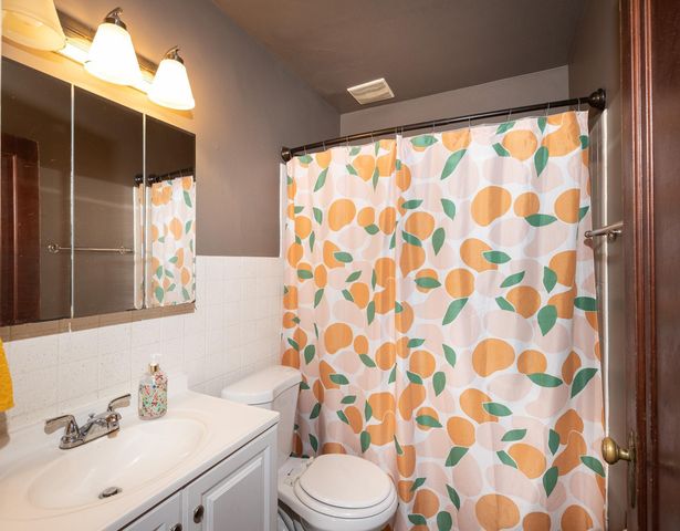 623 S 6th Street S, Moorhead, MN 56560