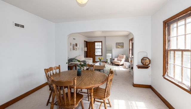 623 S 6th Street S, Moorhead, MN 56560