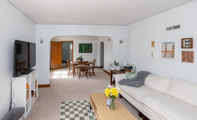623 S 6th Street S, Moorhead, MN 56560