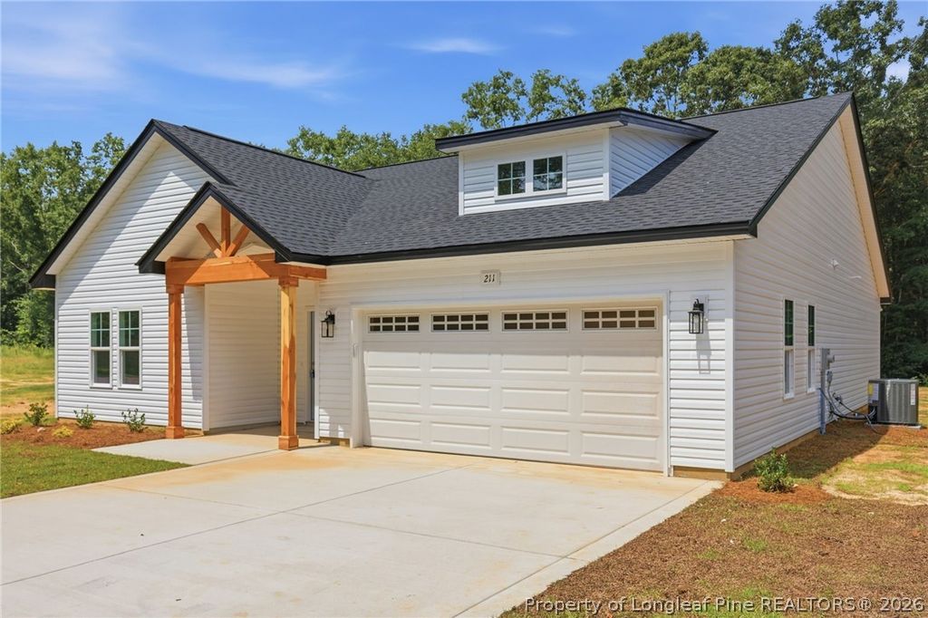 211 E 7th Avenue, Raeford, NC 28376 — photo 5