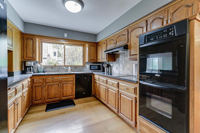 1525 Saint Croix Circle, Golden Valley, MN 55422